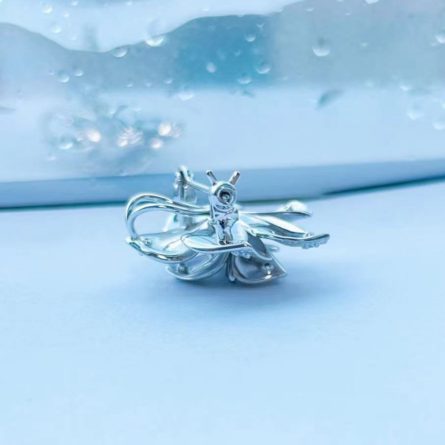Light Luxury Camellia S925 Sterling Silver Moissan Diamond Color Separation Niche Brooch Pendant Two Fashionable High-End Jewelry - Image 4