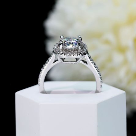 Marriage And Proposal Ring 925 Silver Mossanite Square Bag Round 2 Carat High-End Diamond Ring Accessories For Girls - Image 4