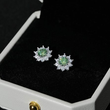Classic Sunflower Earrings Inlaid With Blue And Green Mossanthemum Diamond 0.5 Carats Past Diamond Test Pen, Novel And Beautiful Style - Image 3