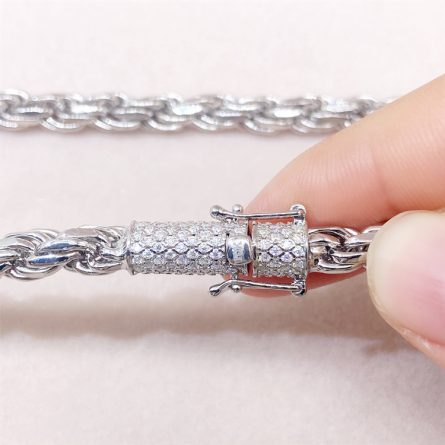 European And American Hip-Hop New Style Rope Chain 6Mm Silver Inlaid Mossan Buckle Head Cuban Chain Necklace Spot Hip-Hop Trendy Jewelry - Image 5