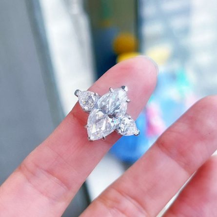 European And American Fashion Luxury Magnolia Water Drop D Color Moissanite Ring Female Wedding Diamond Ring Internet Celebrity Factory Wholesale - Image 3