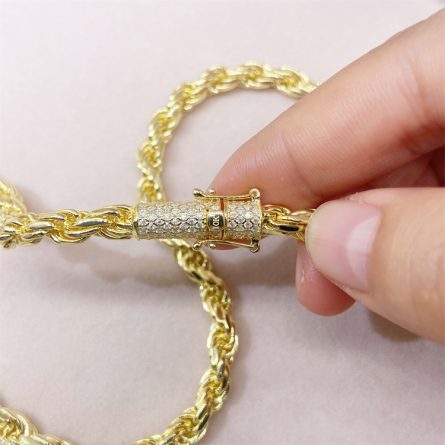 European And American Hip-Hop New Style Rope Chain 6Mm Silver Inlaid Mossan Buckle Head Cuban Chain Necklace Spot Hip-Hop Trendy Jewelry - Image 4