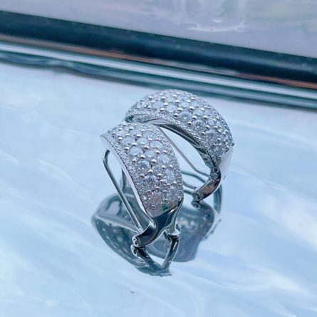 Direct Supply Of Manufacturers  Hot Sale Micro-Inlaid Diamond Super Flash Moissan Diamond Earrings For Women Light Luxury High-End Foreign Trade Earrings - Image 3