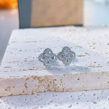 S925 Sterling Silver Lucky Four-Leaf Clover D Color Moissan Earrings Temperament Niche And Full Of Versatile Light Luxury Trend Ins Style Spot - Image 4