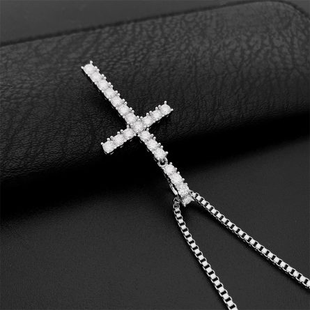 European And American Hip-Hop 3Mm925 Silver Inlaid D Color Mossan Cross Pendant Necklace Jewelry Can Be Worn Through A Single Stone Chain - Image 3