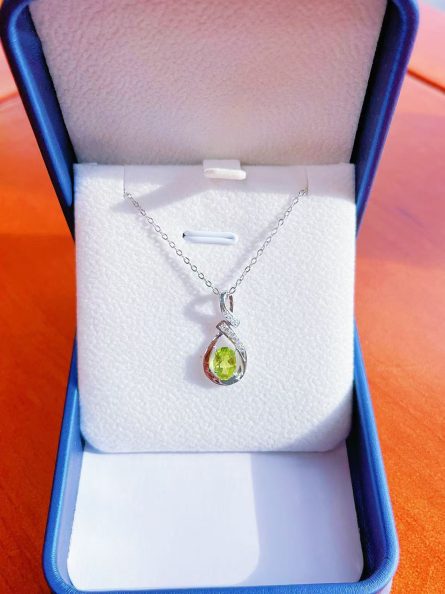925 Sterling Silver Natural Peridot Ribbon Pendant Necklace Light Luxury Retro Simple Gem Clavicle Chain Simple Women - Image 6