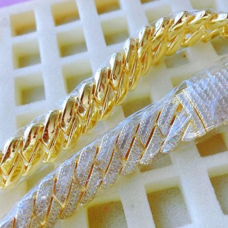 European And American Hip-Hop 20Mm Silver Plated 18K Gold Ladder Square Mosan Cuban Chain Trendy Cuban Bracelet Necklace - Image 3