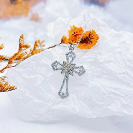 S925 Sterling Silver Micro-Inlaid Moissan Necklace Cross Pendant Jewelry Spot European And American Fashion Girl Collarbone Chain - Image 3