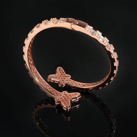 New European And American S925 Silver-Inlaid D-Color Moissanite Butterfly Bracelet Hip-Hop Fashion Trend High-End Bracelet - Image 4