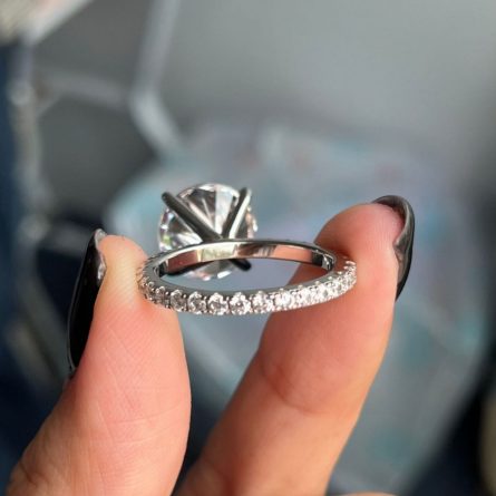 New Luxury S925 Sterling Silver Moissan Diamond 3 Carat Ring Holder Ring Full Inlay Design Classic Four-Claw Ring Wholesale - Image 4