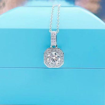 European And American Square Bag 1 Carat Mosan Necklace 925 Silver Gold Plated 1 Carat Women'S Niche Fashion Ins Trendy Jewelry - Image 4