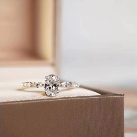 Niche Design Classic Four-Claw Inlaid Oval Moissanite Olive-Shaped Ring S925 Sterling Silver - Image 2
