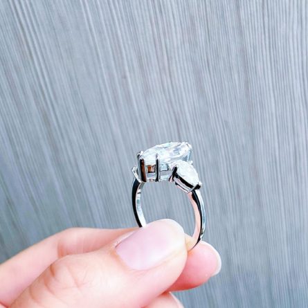European And American Fashion Luxury Magnolia Water Drop D Color Moissanite Ring Female Wedding Diamond Ring Internet Celebrity Factory Wholesale - Image 4